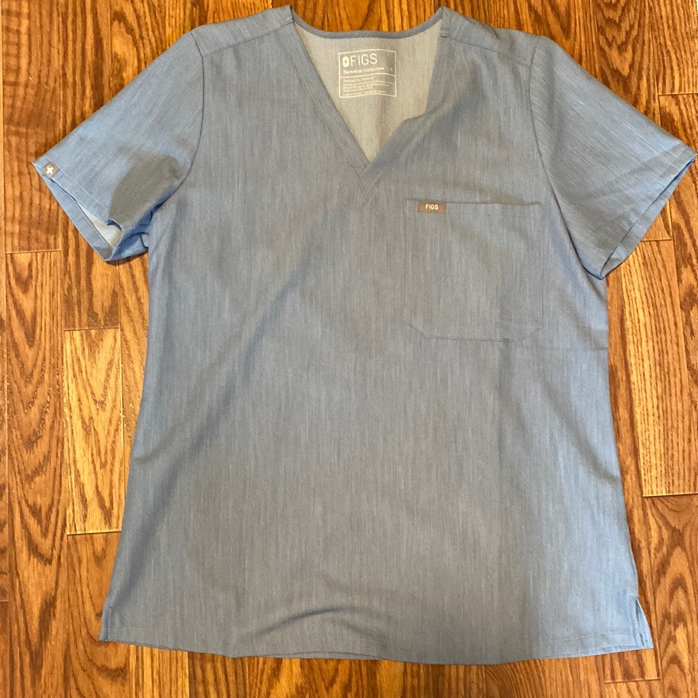 Figs scrub top